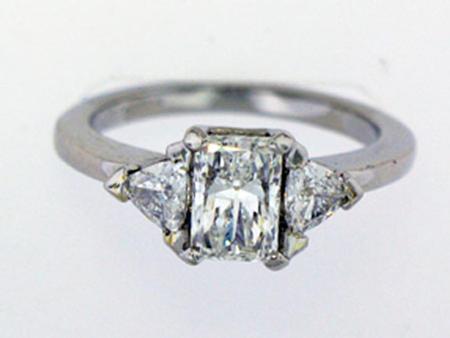 Platinum Diamond Engagement Ring                    F5219