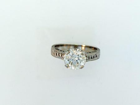 Platinum Diamond Engagement Ring           F5223